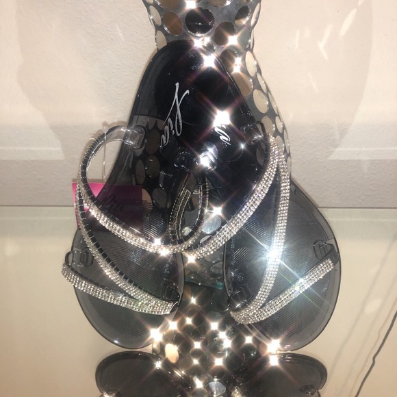 Lia sandal - Picture 2 of 2